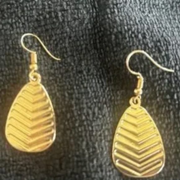 Jewelry, Jewelry, Jewelry BUNDLE - Picture 3 of 15